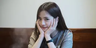 Jisoo BLACKPINK Mirip dengan Teh Ga di Webtoon 'Terlalu Cantik'?