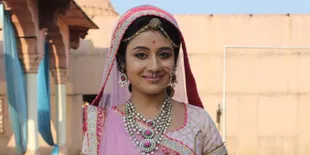 'Jodha Akbar' Capai 350 Episode, Paridhi Sharma Bangga