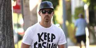 Joe Jonas Hilang Keperjakaan di Usia 20 Tahun