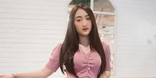 Joget Pakai Baju Seksi Dinyinyirin Netizen, Sandrina eks IMB Beri Balasan Menohok