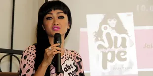 Julia Perez: Aku Diperebutkan Dunia Gaib Dan Manusia