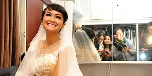 Julia Perez Buka Pendaftaran Calon Suami di Twitter!