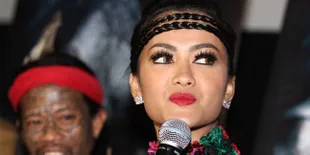 Julia Perez Depresi Dengan Adegan Perkosaan di Film Terbaru