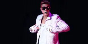 Justin Bieber Coba Goda Istri Orang, Siapa Dia?