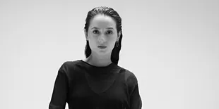 Kabar Bahagia, Julie Estelle Lahirkan Anak Pertama Berjenis Kelamin Perempuan