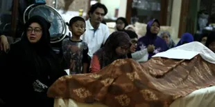 Kabar Duka, Ayah Dari Rina Gunawan Baru Saja Meninggal Dunia