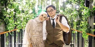 Kakak Menikah, Laudya Cynthia Bella Tampil Mesra Bersama Engku Emran