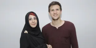 Kakak Stuart Collin Ungkap Mengapa Adiknya Menikah Terlalu Cepat