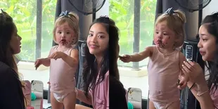 Kamari Main Lipstik Jennifer Coppen, Wajah Penuh Coretan yang Bikin Gemas