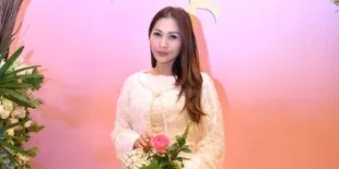 Kapok dengan Bule, Tata Janeeta Akui Tengah Dekat dengan Duda Lokal