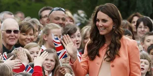 Kate Middleton Rayakan Ulang Tahun Pernikahan Dengan Anak-Anak