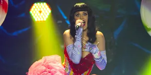 Katy Perry Baca Mantra Khusus Sebelum Naik Panggung
