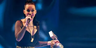 Katy Perry Kaget 'Dark House' Kuasai Billboard