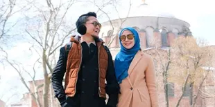 Kecam Produk Prancis, Arie Untung 'Buang' Semua Barang Branded dari Dior Sampai Givenchy ke Lantai