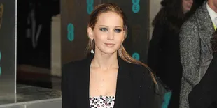 Kecantikan Jennifer Lawrence Palsu, Ini Buktinya!