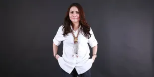 Kehilangan Barang di Pesawat, Momo Geisha Curhat di Instagram