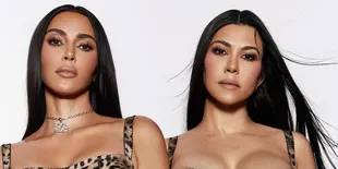 Kejutkan Netizen Dengan Keluarkan Kolaborasi Bersama, Kim dan Kourtney Kardashian Akhirnya Akur?