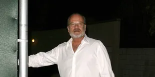 Kelsey Grammer Dikaruniai Anak Laki-Laki, Congrats!