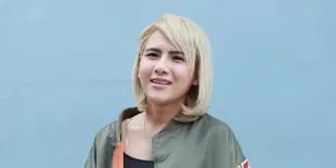 Kembali Dekat Dengan Aming, Evelyn Dapat Jawaban Sepulang Umrah