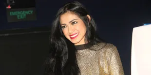 Kena Demam Harlem Shake, Jessica Iskandar Joget Nungging