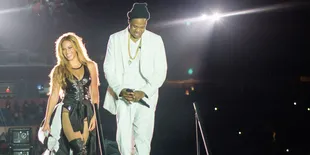 Kenakan Pink, Beyonce Makin Bahagia