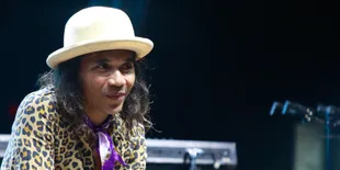 Kenang Glenn Fredly, Kaka Slank: Senyumnya Menenangkan