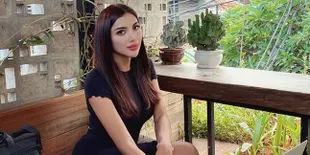 Kening Makin Kinclong Habis Perawatan di Thailand, Millen Cyrus Tegas Tak Mau Potong Kelamin