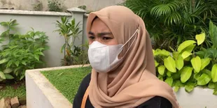 Keponakan Sebut Harta Warisan Mendiang Dorce Gamalama Dikuasai Oleh Anak-anak Angkatnya