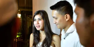 Kerap Bermanis Manja, Syahnaz Bikin Juan Christian Makin Nempel