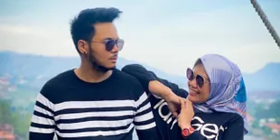 Kerap Dihujat Karena Gonta-Ganti Pasangan, Elly Sugigi: Takdir Allah Aku Dekat dengan Cowok Ganteng