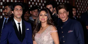 Kerja Bareng Aryan Khan Isi Suara 'THE LION KING' Versi Hindi, SRK Dituding Nepotisme