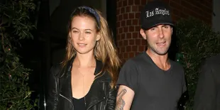 Kesibukan Adam Levine & Behati Prinsloo Sejak Punya Bayi