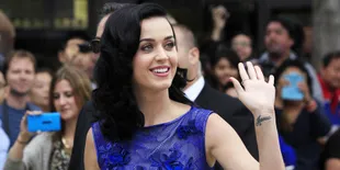 Ketahuan Lipsync di NRJ Awards, Katy Perry Malu