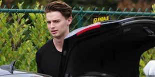Ketahuan! Patrick Schwarzenegger Tertangkap Kencani Gadis Blonde