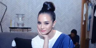 Ketika Travelling, Ririn Ekawati Selalu Merasa Almarhum Suami Dekat