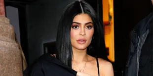 Khloe Kardashian Sudah Ngaku Hamil, Kapan Giliran Kylie Jenner?
