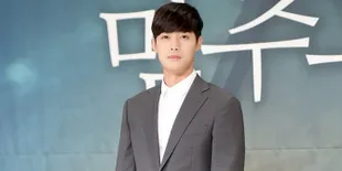 Kim Hyun Joong Curhat Belum Pernah Bertemu Dengan Putranya