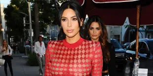Kim Kardashian Akui Susah Cari Baju Yang Unik dan Pas di Tubuhnya