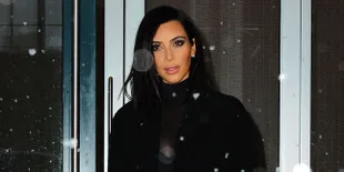 Kim Kardashian Hamil Anak Kembar?