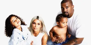 Kim Kardashian Pertama Kalinya Unggah Foto Cute Chicago West di Instagram