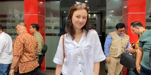 Kimberly Ryder Bahas Hubungan Beda Usia, Jadikan Luna Maya dan Maxime Bouttier Contoh Nyata