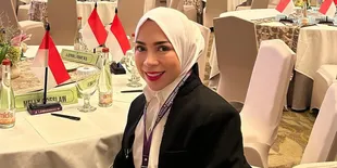 Kini Jadi Anggota Komisi X DPR RI, Melly Goeslaw Ungkap Sering Datang Kecepetan