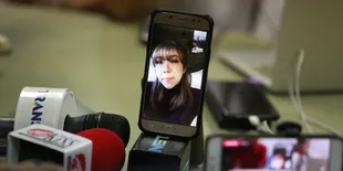 Kisah Mirip Film 'SUSAH SINYAL', Gading-Gisel Sempat Lirik-Lirikan