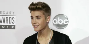 Klarifikasi Justin Bieber Tentang Keterlambatannya Datang Ke Konser