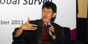 Kocak, Saat Dokter Boyke Stand Up Curhat Disamain Dengan Mak Erot