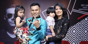 Kocaknya Judika Protes Beda Sikap Duma Riris Kalau Lagi PMS
