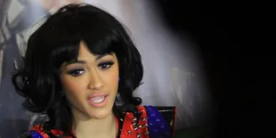 Konsep Nikah Julia Perez Beach Party