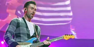 Konser Batal Karena Sakit, Adam Levine Akhirnya Siap Manggung