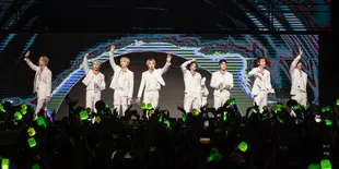 Konser Pertama NCT 127 di Brasil Dipenuhi dengan Penggemar yang Ikut Bernyanyi dalam Bahasa Korea
