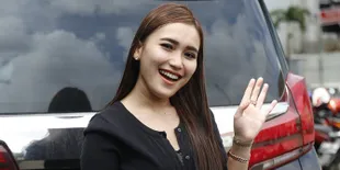 Konsernya Ditunda Karena Virus Corona, Ayu Ting Ting: Enggak Apa-apa Buat Kebaikan Bersama